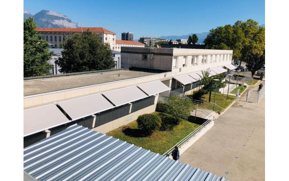 Stores bannes pour le Lycée Louise Michel