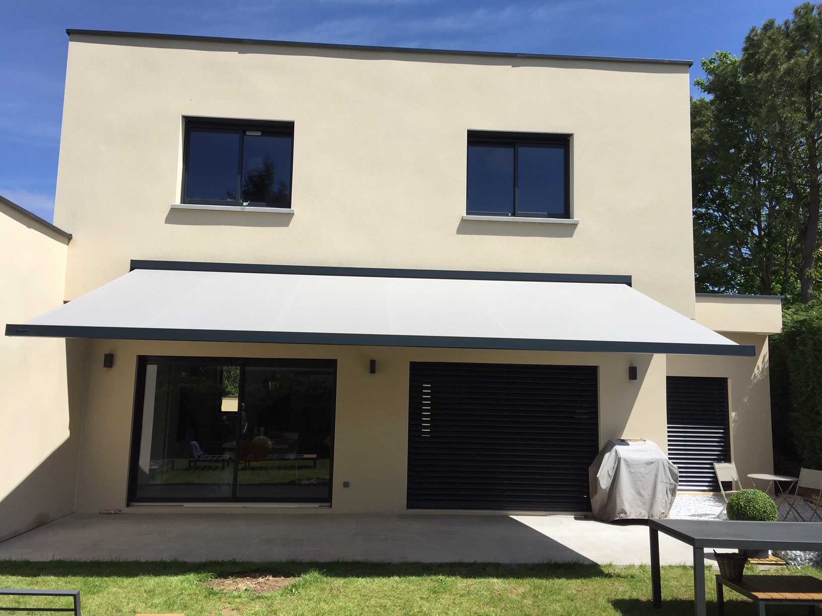 Store banne dans le Rhône