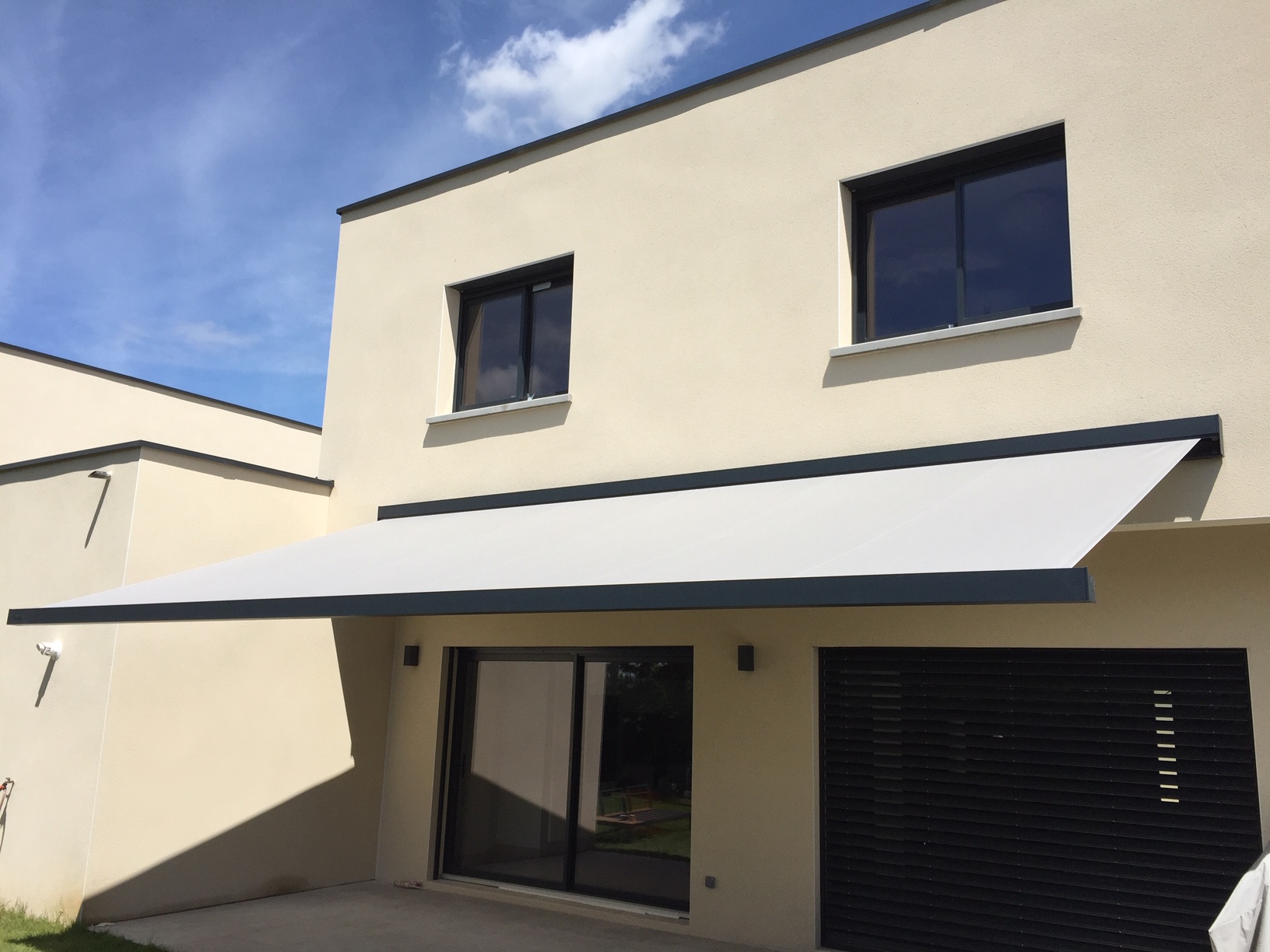 Store banne dans le Rhône