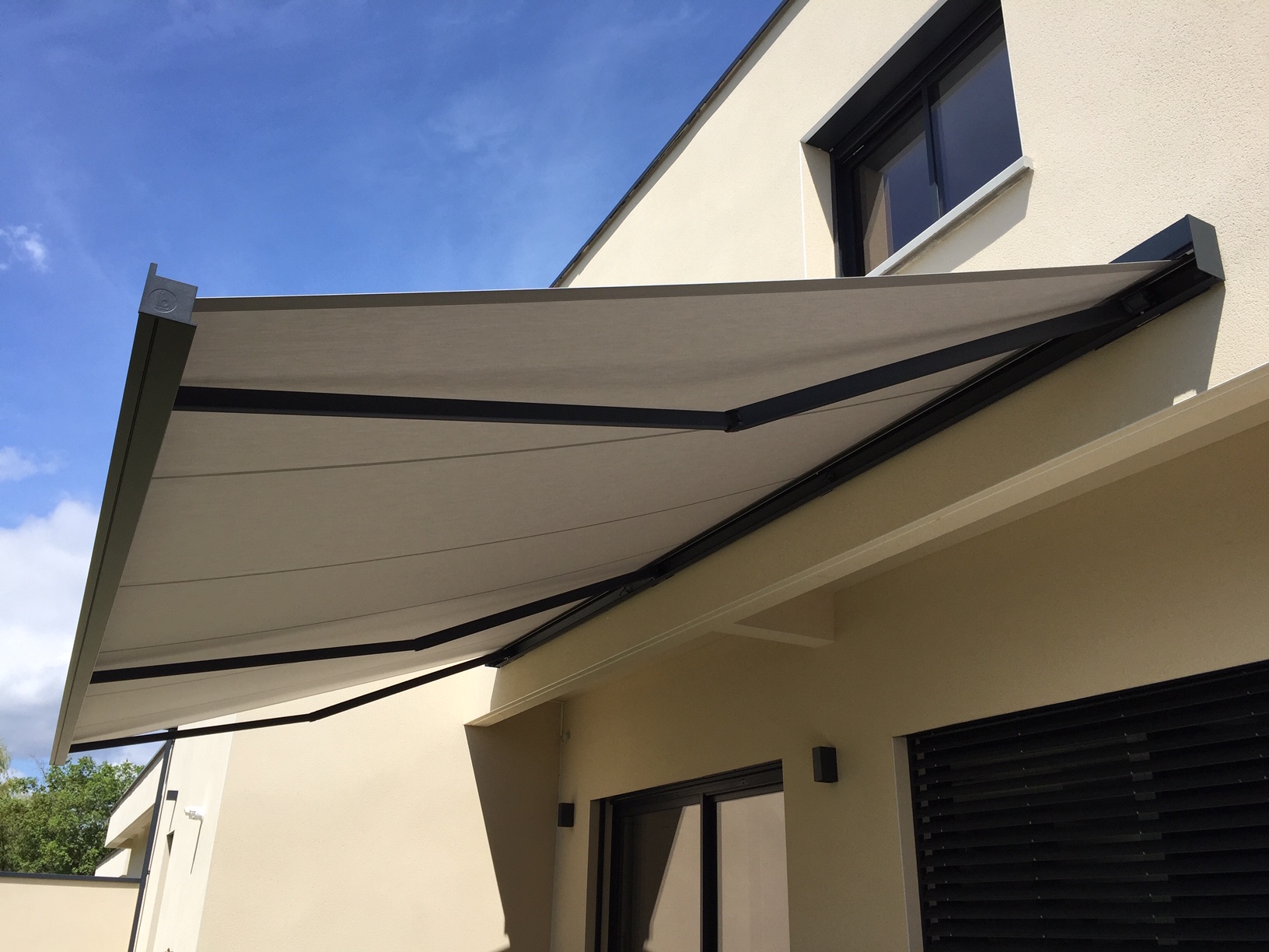 Store banne dans le Rhône