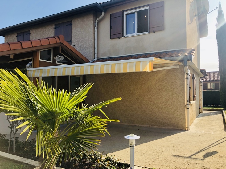 Store banne dans le Rhône