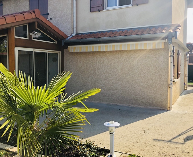 Store banne dans le Rhône