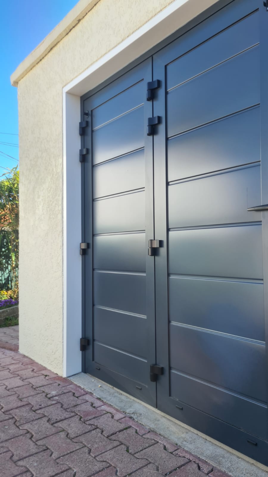 Porte de garage dans le Rhône