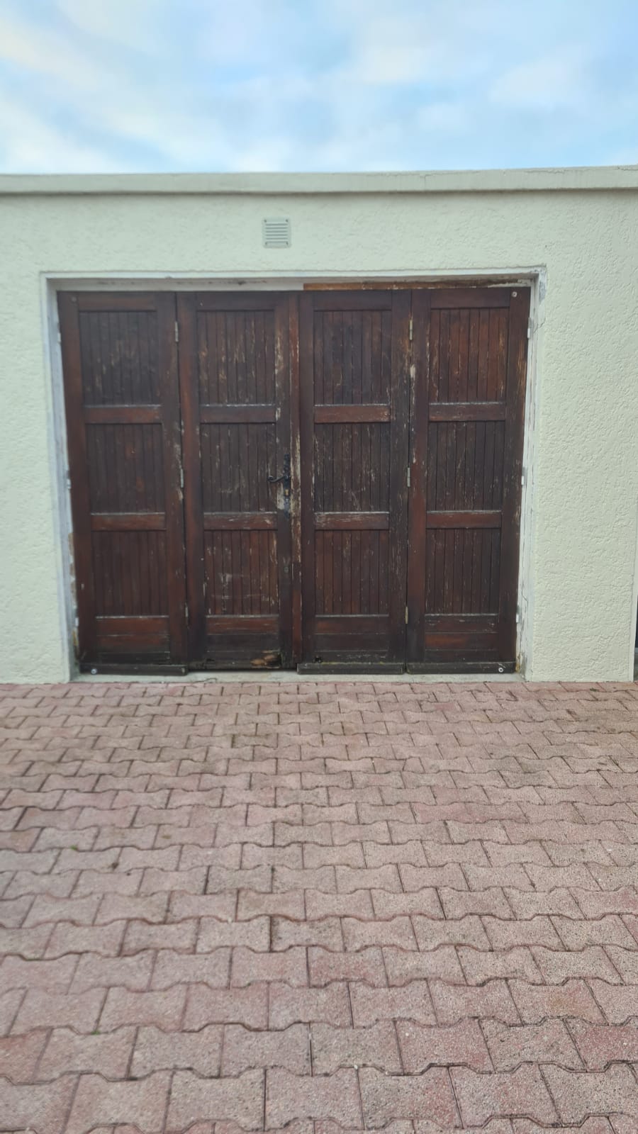 Porte de garage dans le Rhône