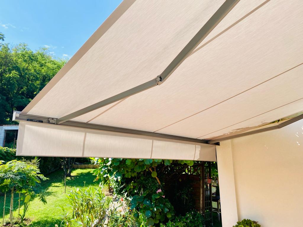 Store banne dans l'Ain