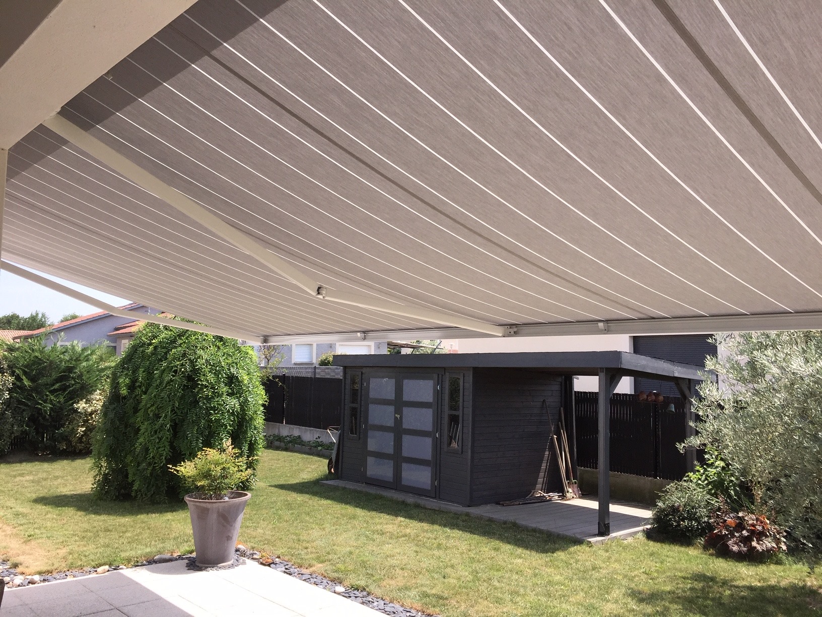 Store banne dans l'Ain