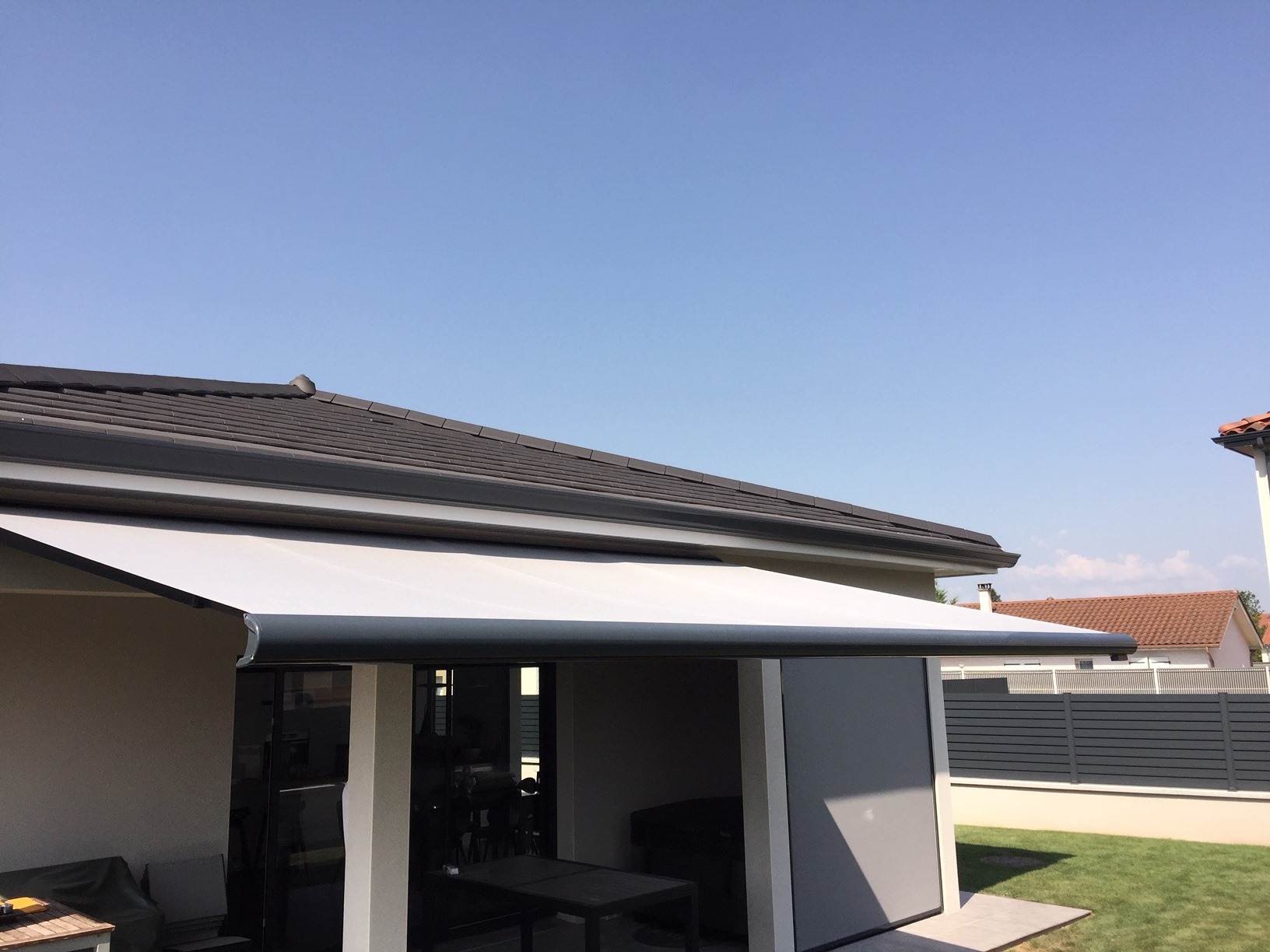 Store banne + 2 stores zip dans l'Ain