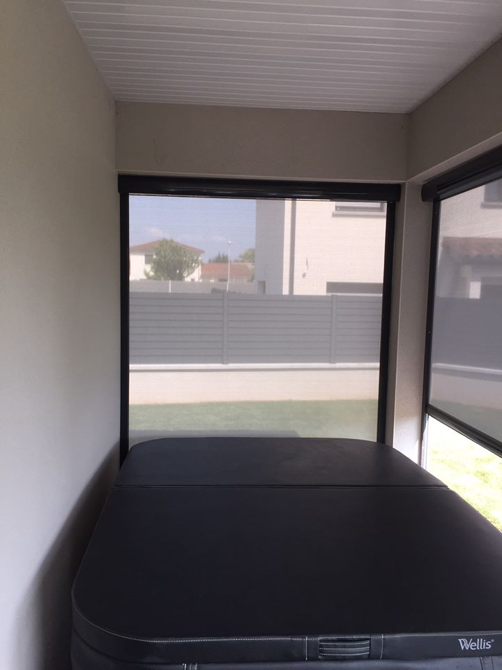 Store banne + 2 stores zip dans l'Ain