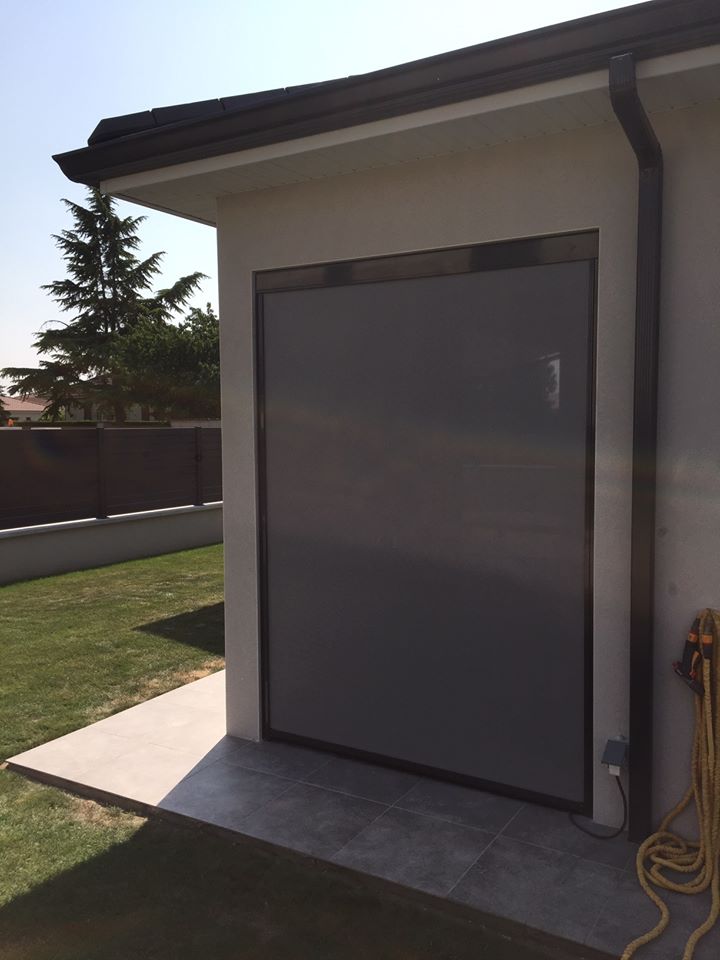 Store banne + 2 stores zip dans l'Ain