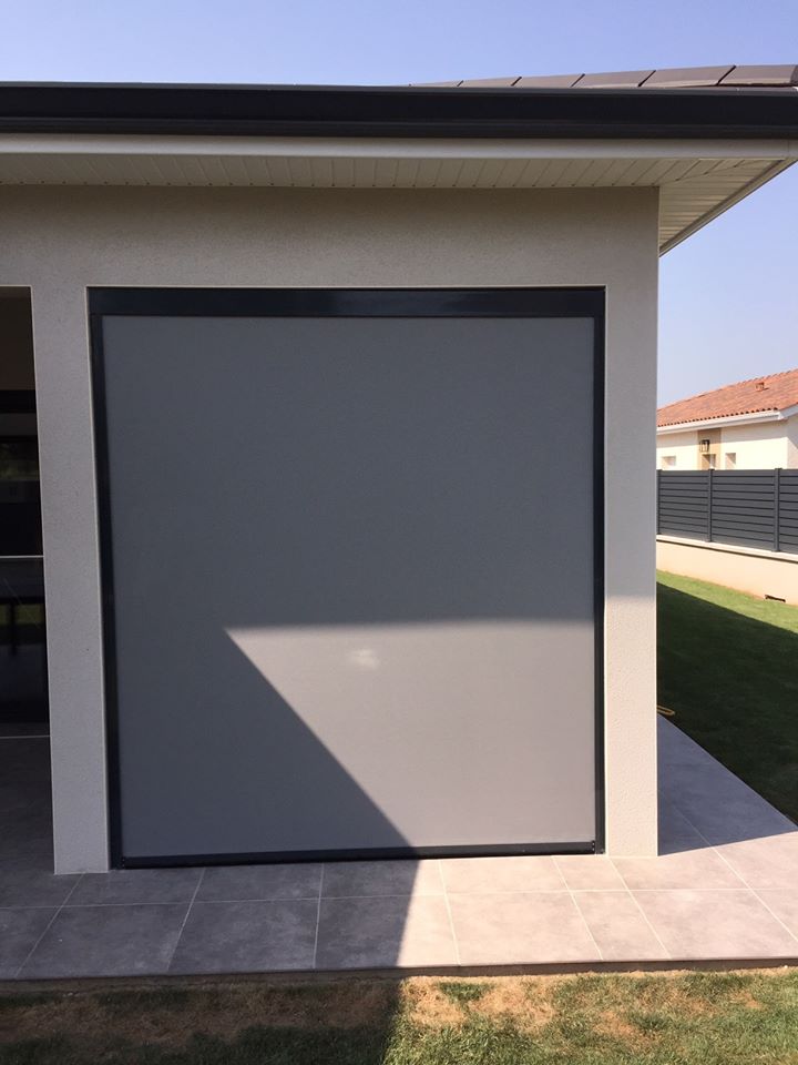 Store banne + 2 stores zip dans l'Ain