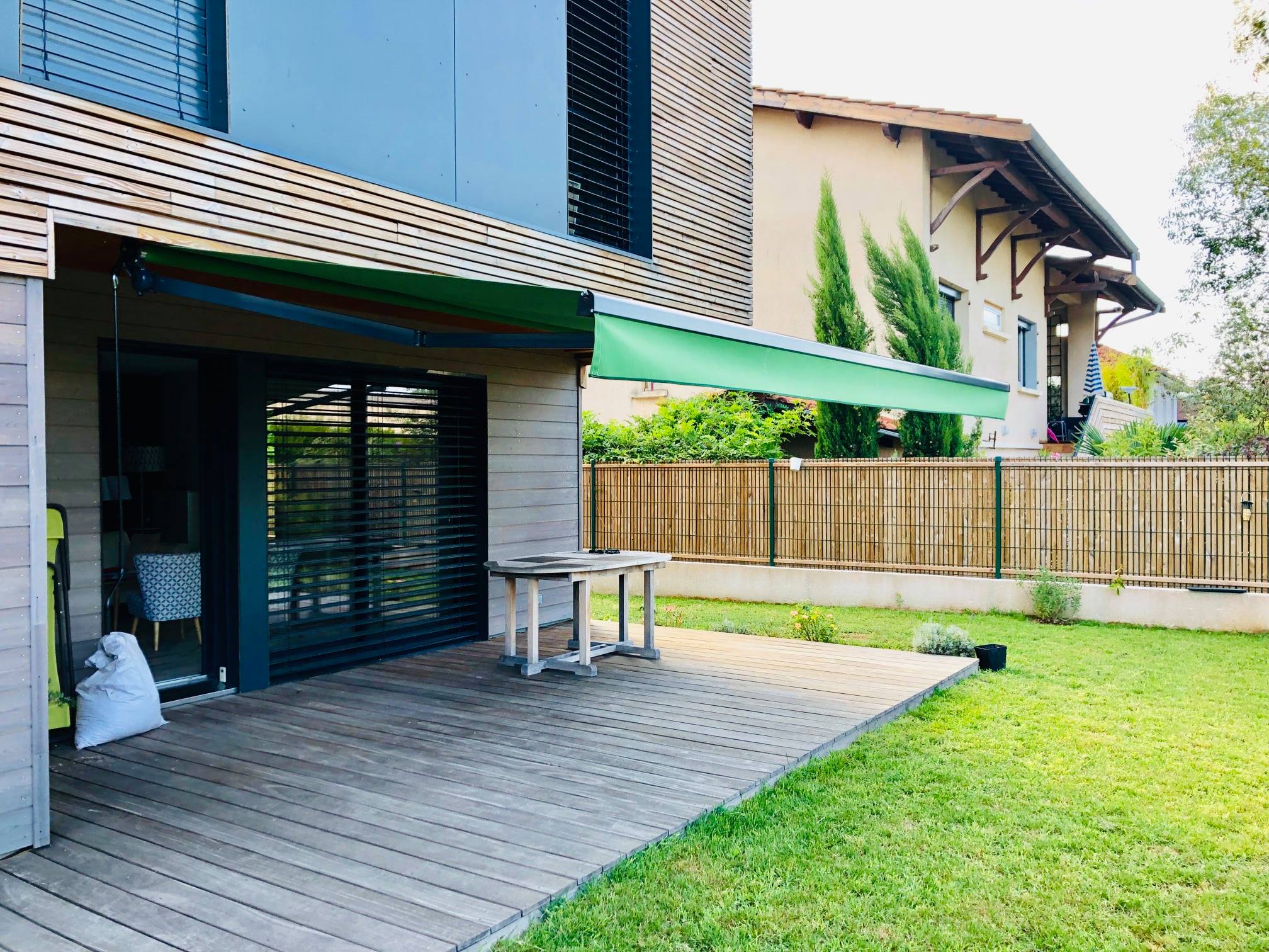 Store banne dans le Rhône