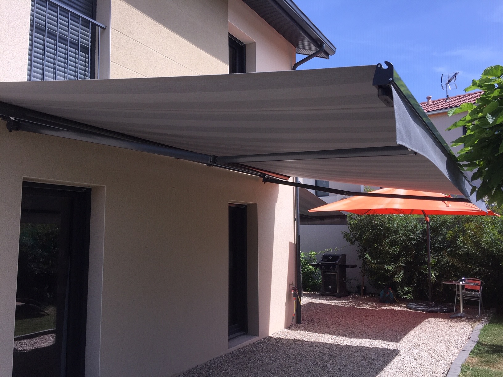 Store banne dans l'Ain