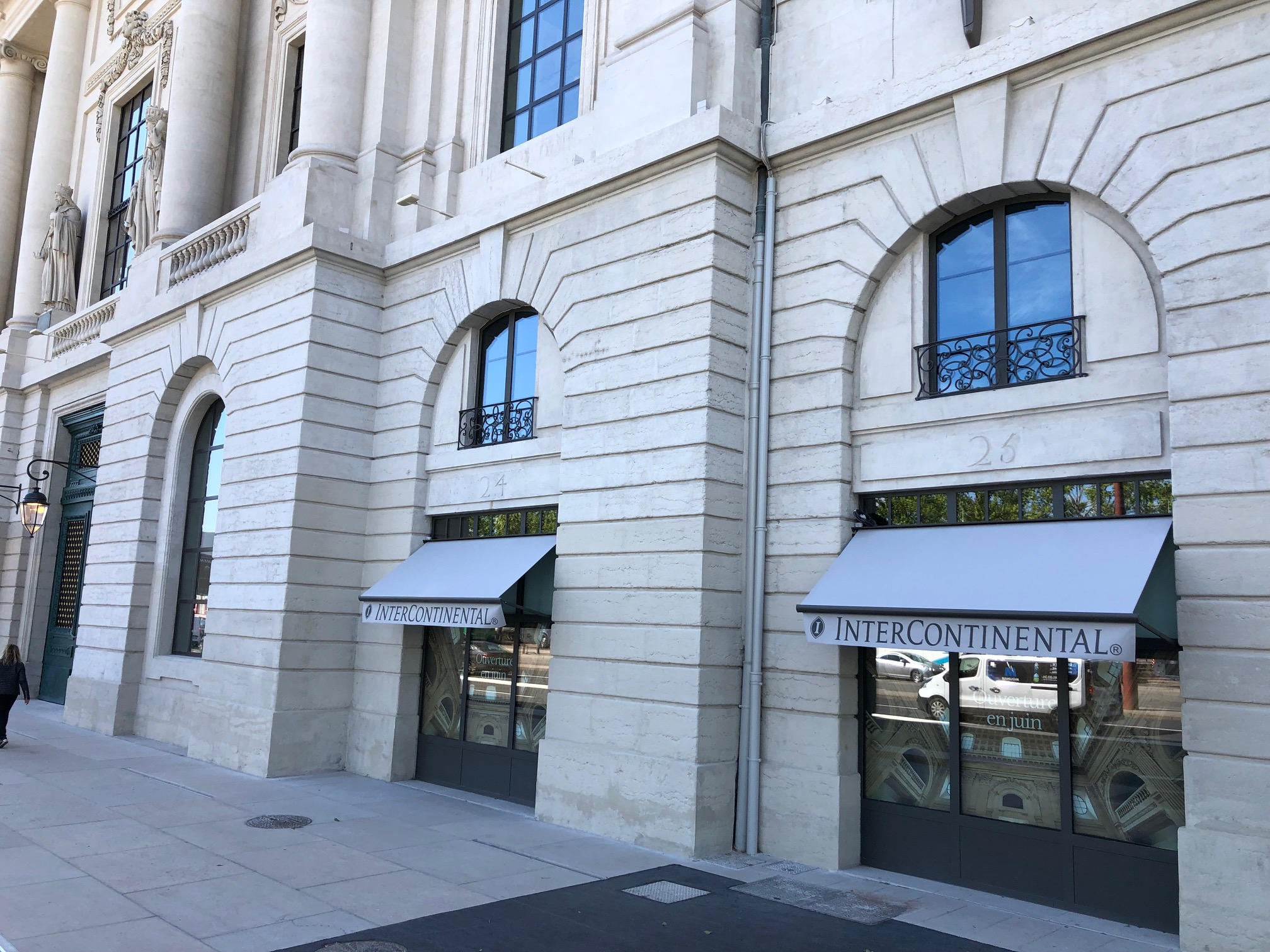 Stores bannettes pour l'hôtel Intercontinental et son restaurant Epona